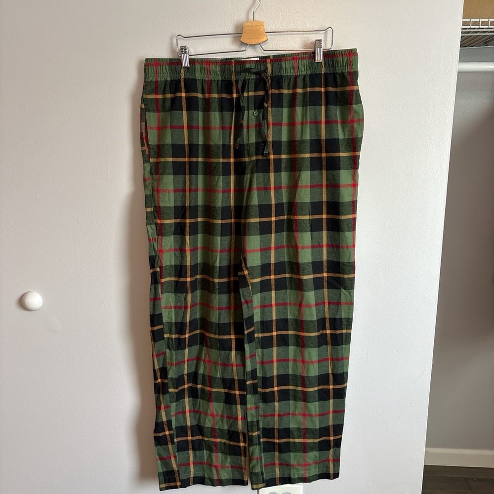 Goodfellow & Co Green and Black Plaid Joggers